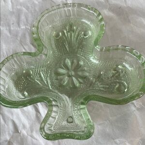 Indiana Green Glass Clover-Shaped Trinket/Ashtray